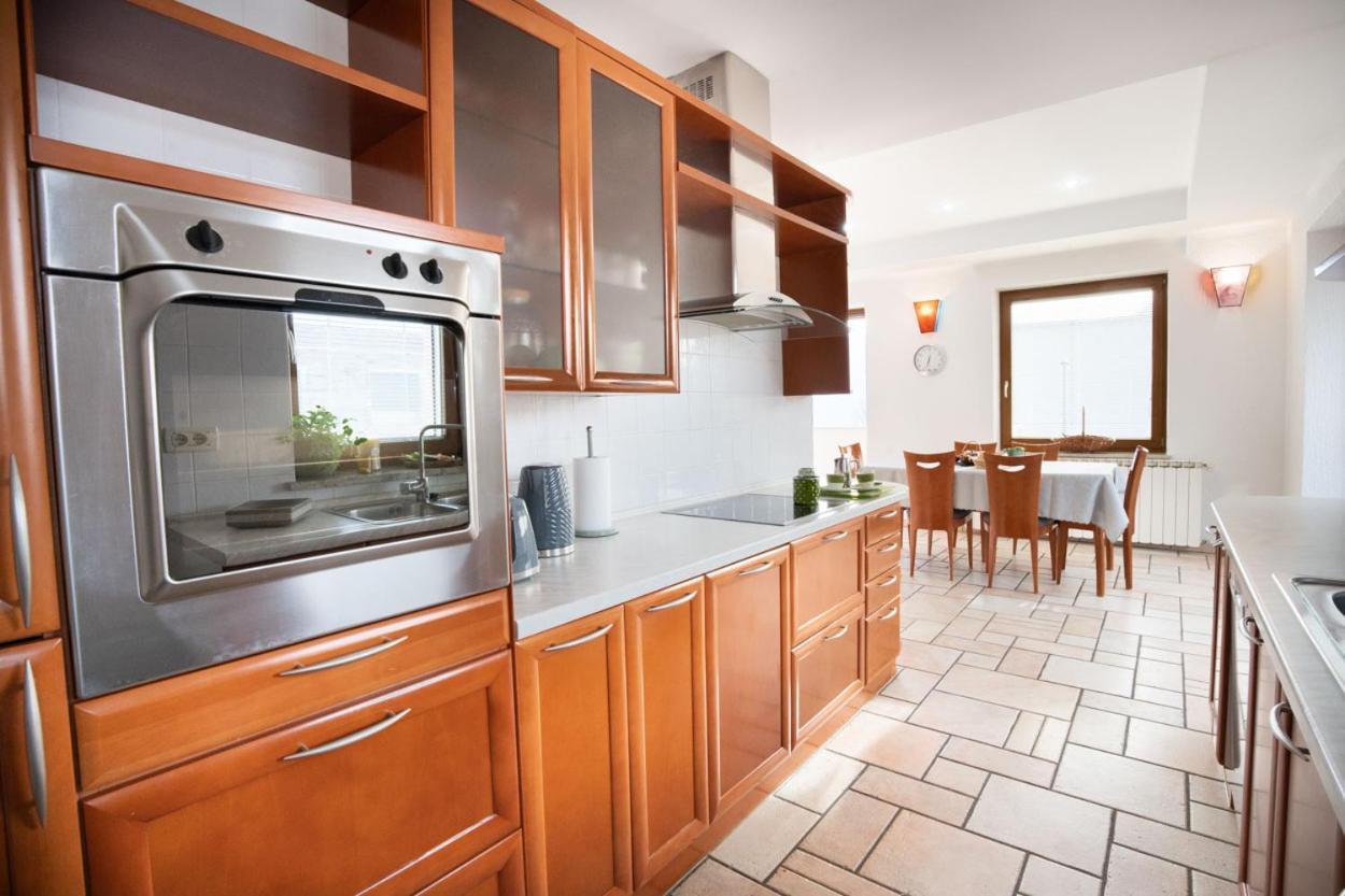 Apartment Ajdi Ajdovscina Ngoại thất bức ảnh